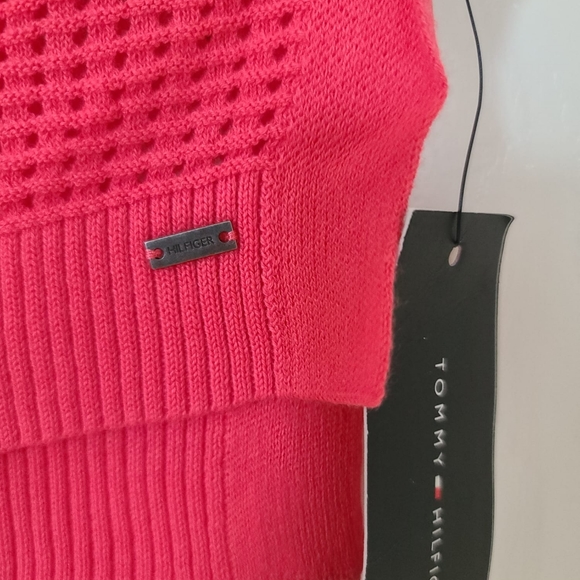 Tommy Hilfiger Knitted Pink Scarf - Picture 2 of 3